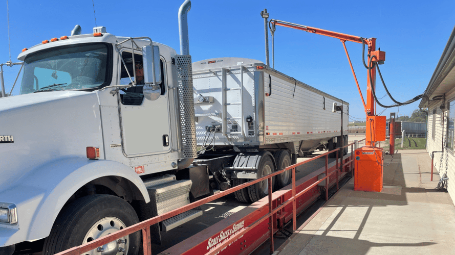 Darr Feedlot Truck on Scale - 1024 Darr Feedlot Truck on Scale - 1024