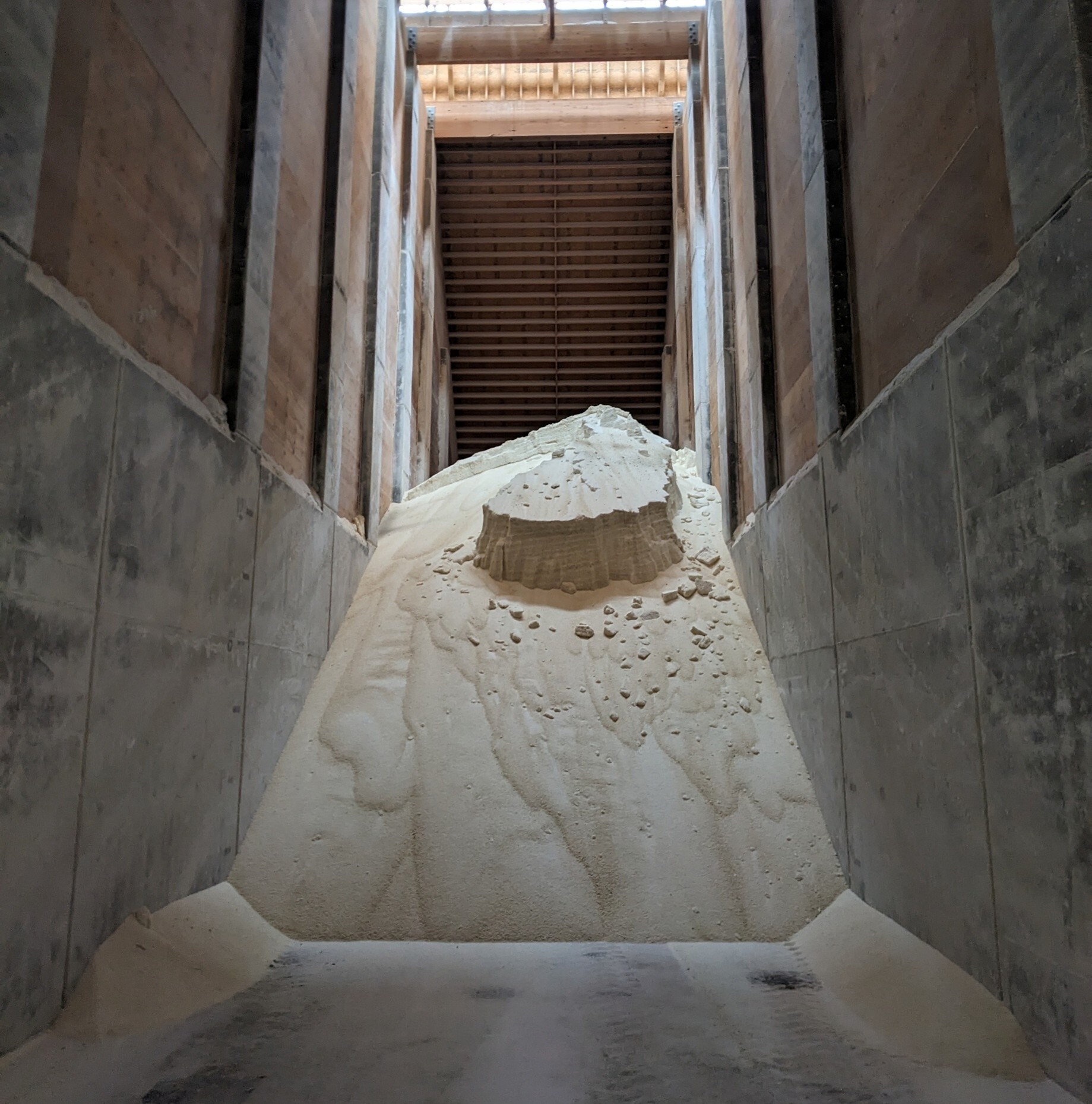 Dry Fertilizer Bay 2